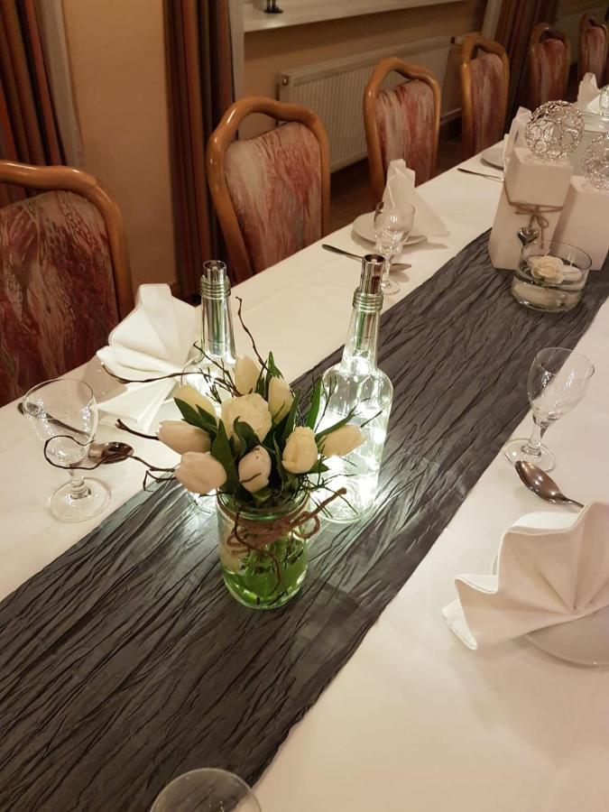 Hotel Trebeltal Деммин Экстерьер фото