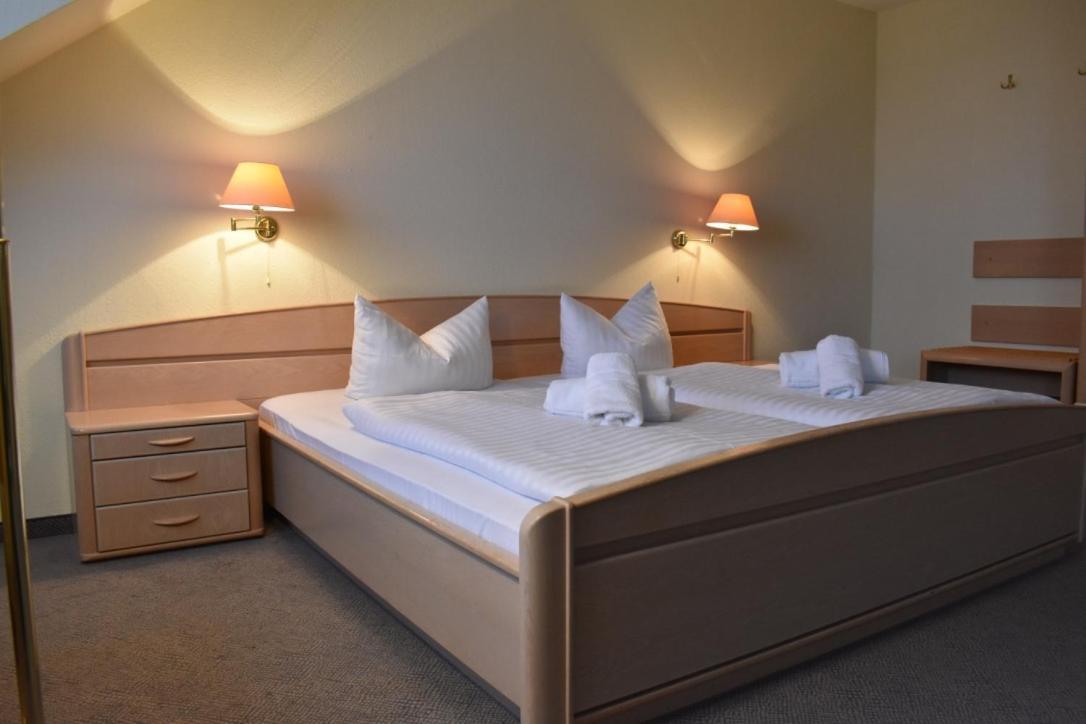 Hotel Trebeltal Деммин Экстерьер фото