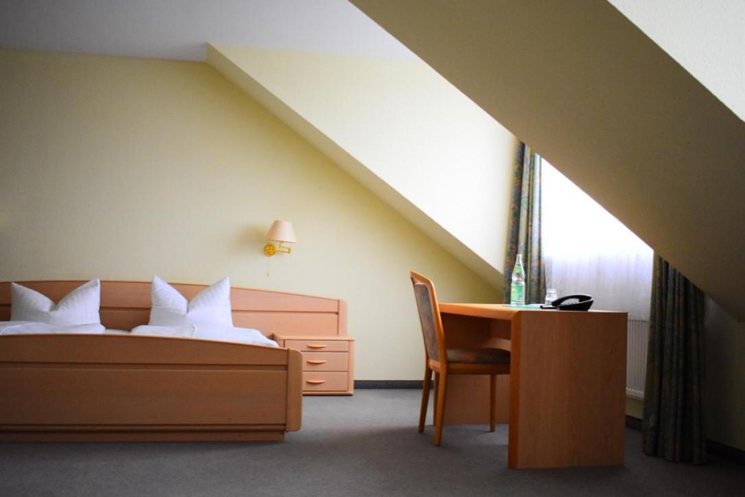 Hotel Trebeltal Деммин Экстерьер фото