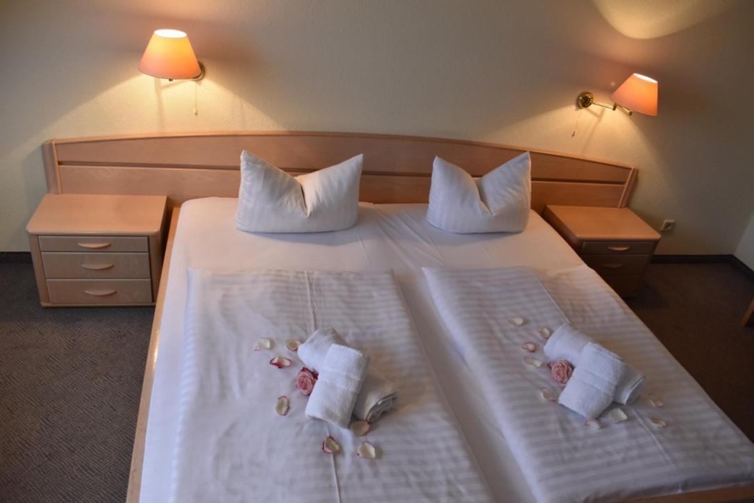 Hotel Trebeltal Деммин Экстерьер фото